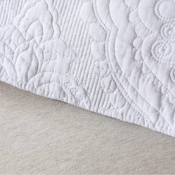 WINLIFE Standard Pillow Shams, White, 100% Cotton, Set of 2, 20''x 26'', White - Picture 3 of 7